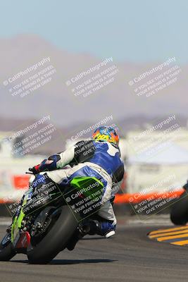 media/Oct-08-2022-SoCal Trackdays (Sat) [[1fc3beec89]]/Turn 16 (125pm)/